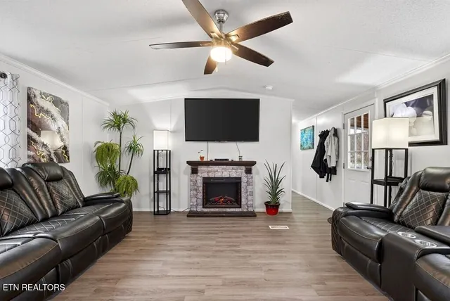 $219,900 | 188 Papermill Road, Quebeck, TN 38579