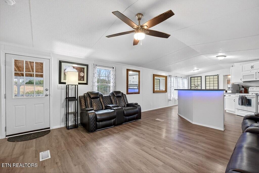 188 Papermill Road Quebeck, TN 38579 - Photo 14 of 37 14