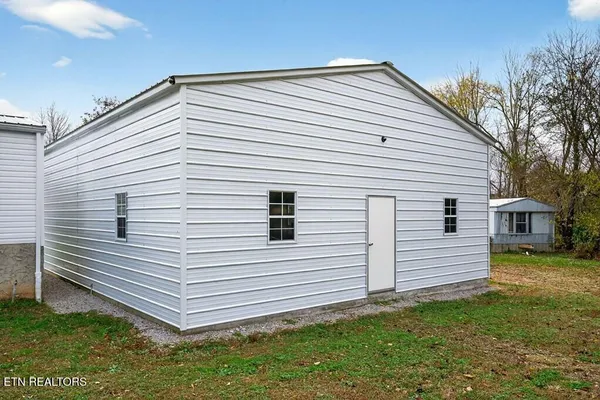 $219,900 | 188 Papermill Road, Quebeck, TN 38579