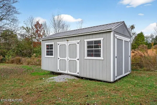 $219,900 | 188 Papermill Road, Quebeck, TN 38579