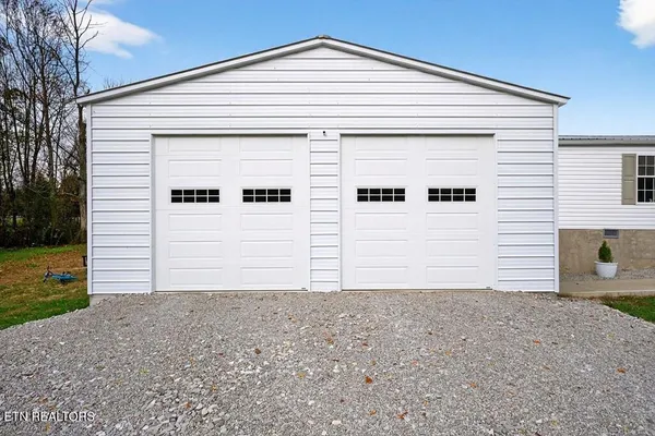 $219,900 | 188 Papermill Road, Quebeck, TN 38579