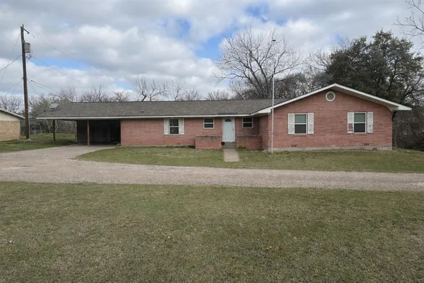 $169,999 | 106 Buckhorn Trail Valley Mills, Valley Mills, TX 76689