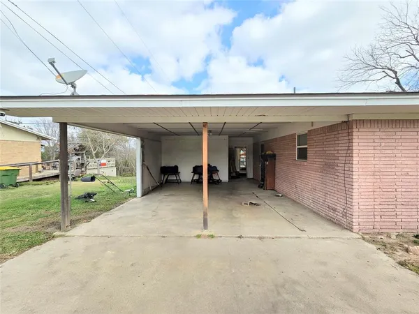 $185,000 | 106 Buckhorn Trail Valley Mills, Valley Mills, TX 76689