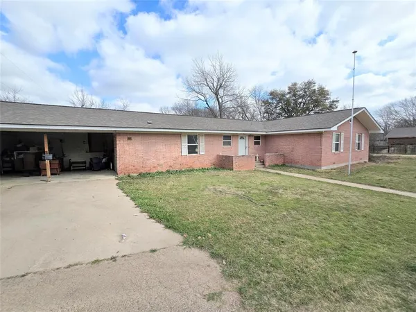 $185,000 | 106 Buckhorn Trail Valley Mills, Valley Mills, TX 76689