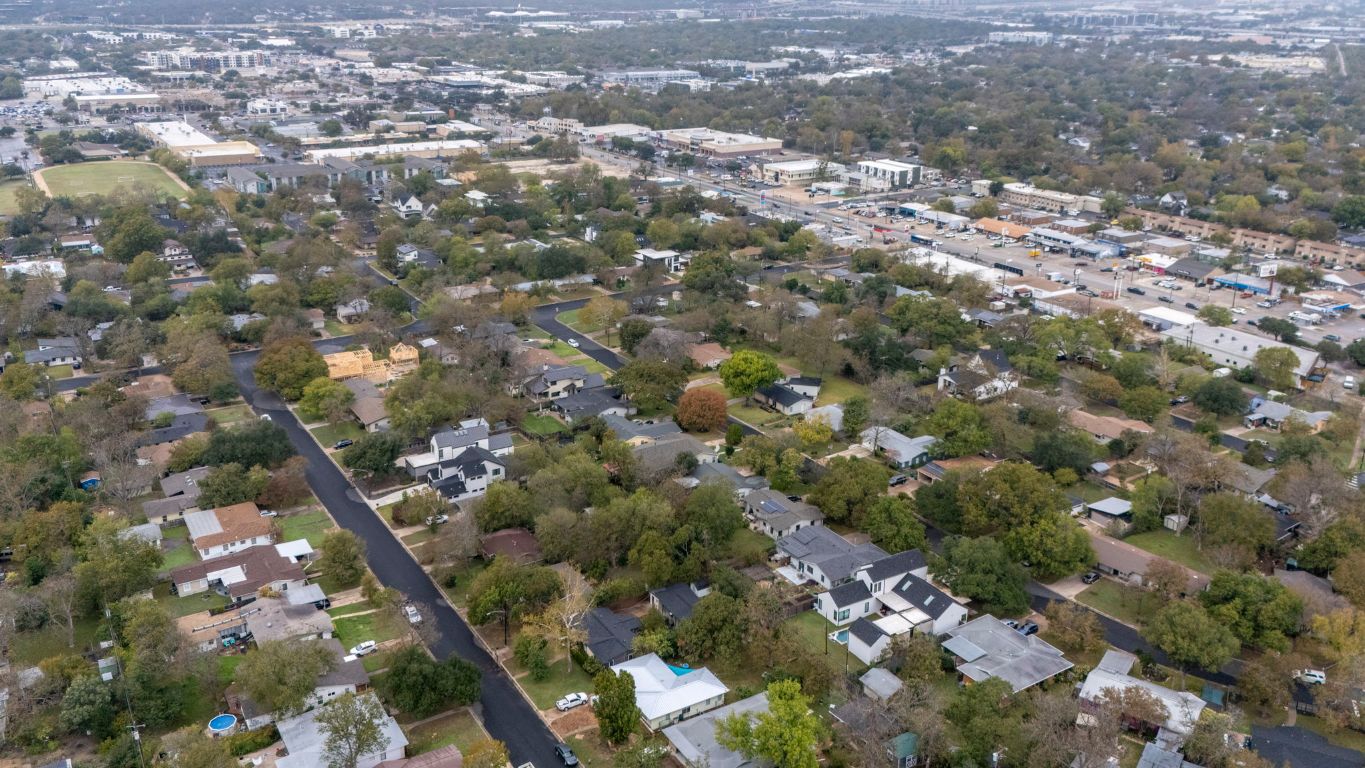 1800 Barbara Street Austin, TX 78757 - Photo 35 of 37