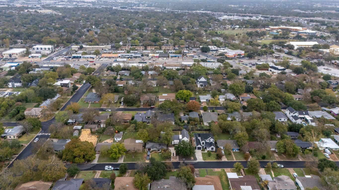 1800 Barbara Street Austin, TX 78757 - Photo 36 of 37 a view of a city