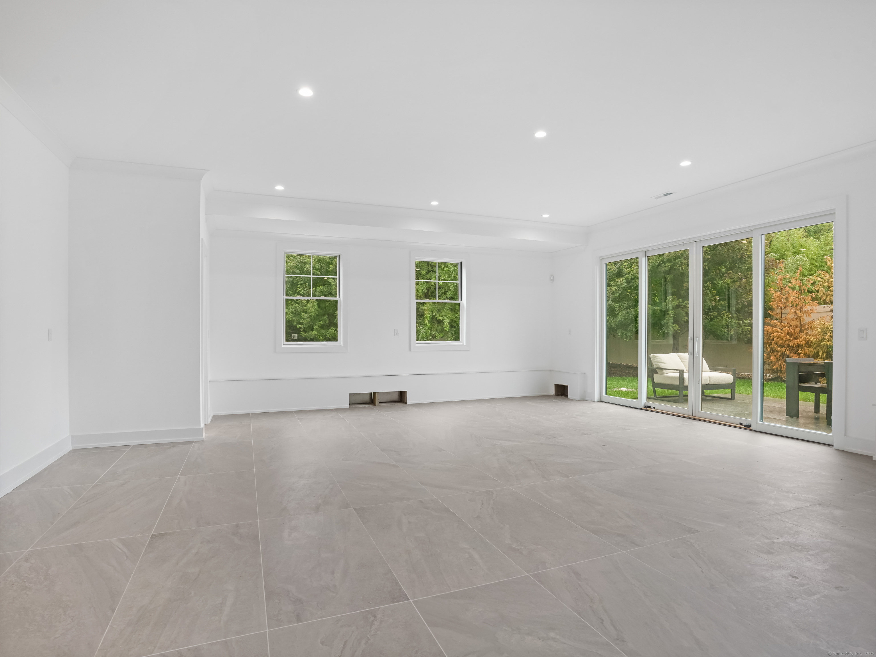 345 Reef Road, Unit C9 Fairfield, CT 06824 - Photo 9 of 39