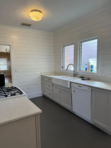 $2,950 | 229 Lakeland Drive, West Palm Beach, FL 33405