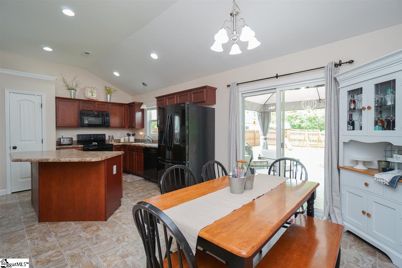 15 Milo Court Simpsonville, SC 29680 - Photo 7 of 23 Gallery Image 7