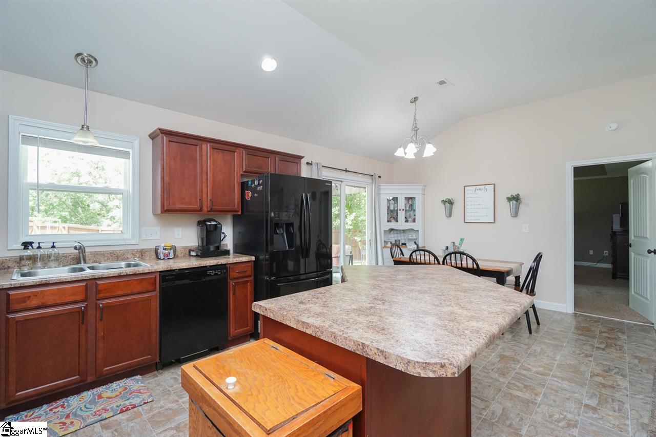 15 Milo Court Simpsonville, SC 29680 - Photo 8 of 23 Gallery Image 8