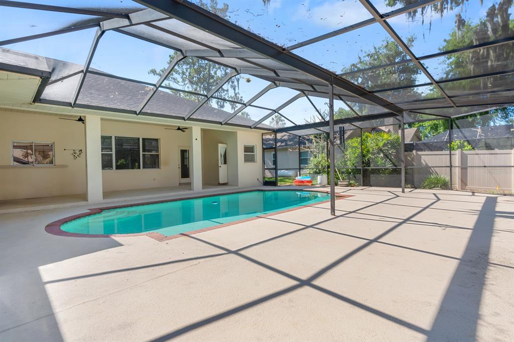 512 Caulder Park Road Seffner, FL 33584 - Photo 37 of 53