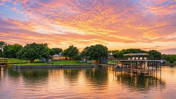 $2,400,000 | 1301 Oak Hill Drive, Kemp, TX 75143