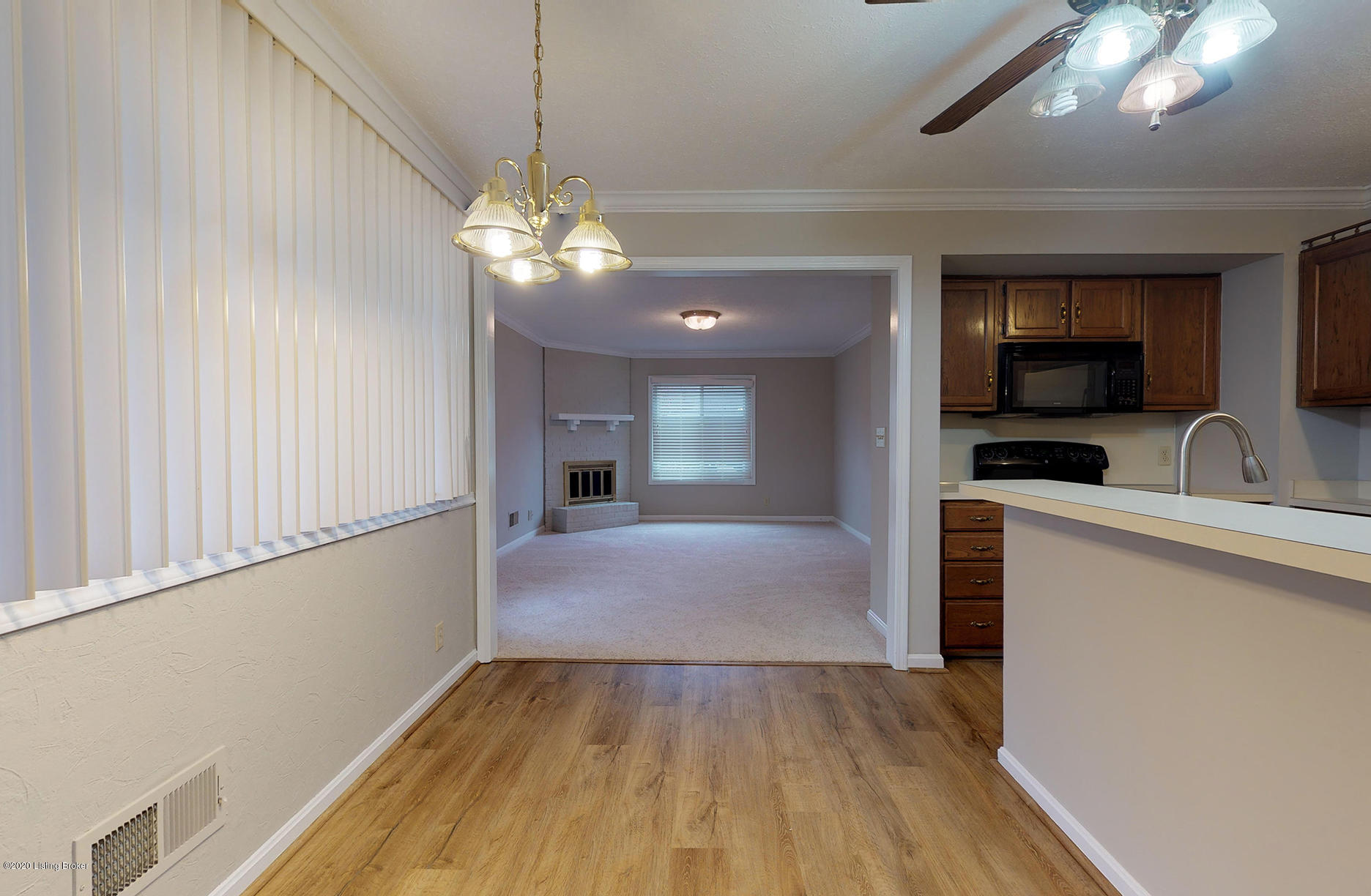 260 Moser Road Louisville, KY 40223 - Photo 19 of 39 New Flooring and Serving Bar