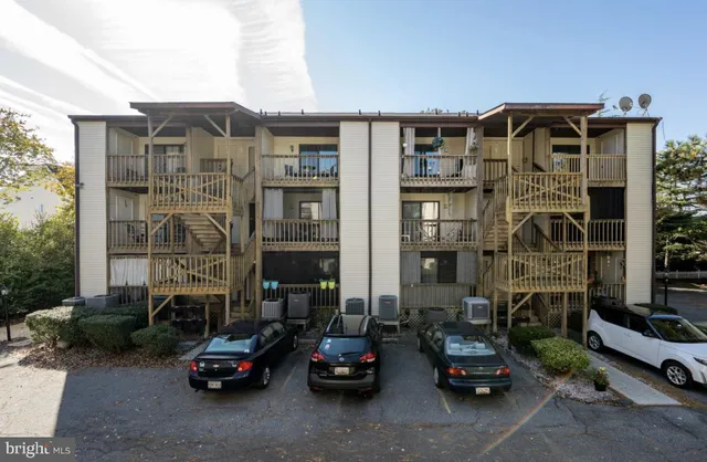 a car parked in front of a building