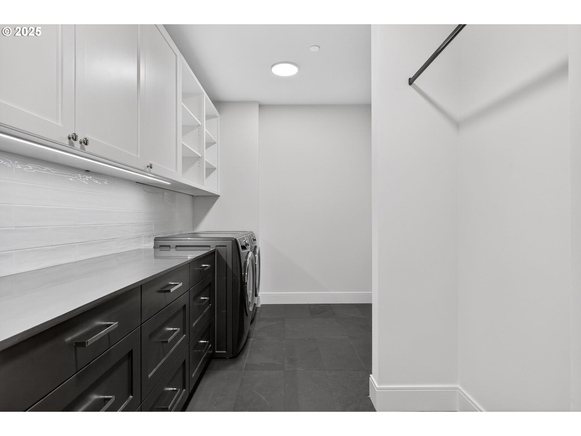 21 D Avenue, Unit 5 Lake Oswego, OR 97034 - Photo 28 of 48 Bedroom