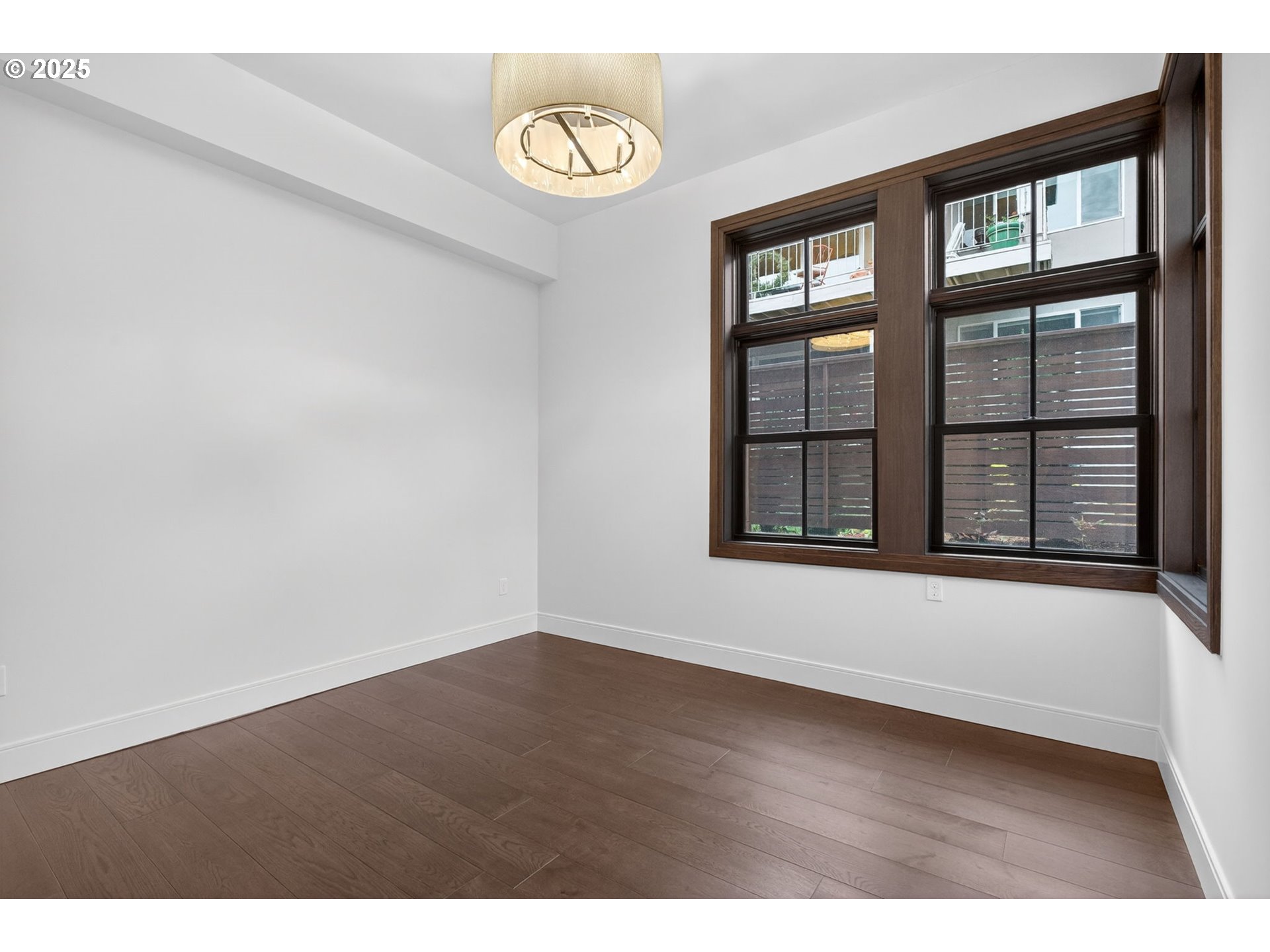 21 D Avenue, Unit 5 Lake Oswego, OR 97034 - Photo 31 of 48 Attached Bathroom #2