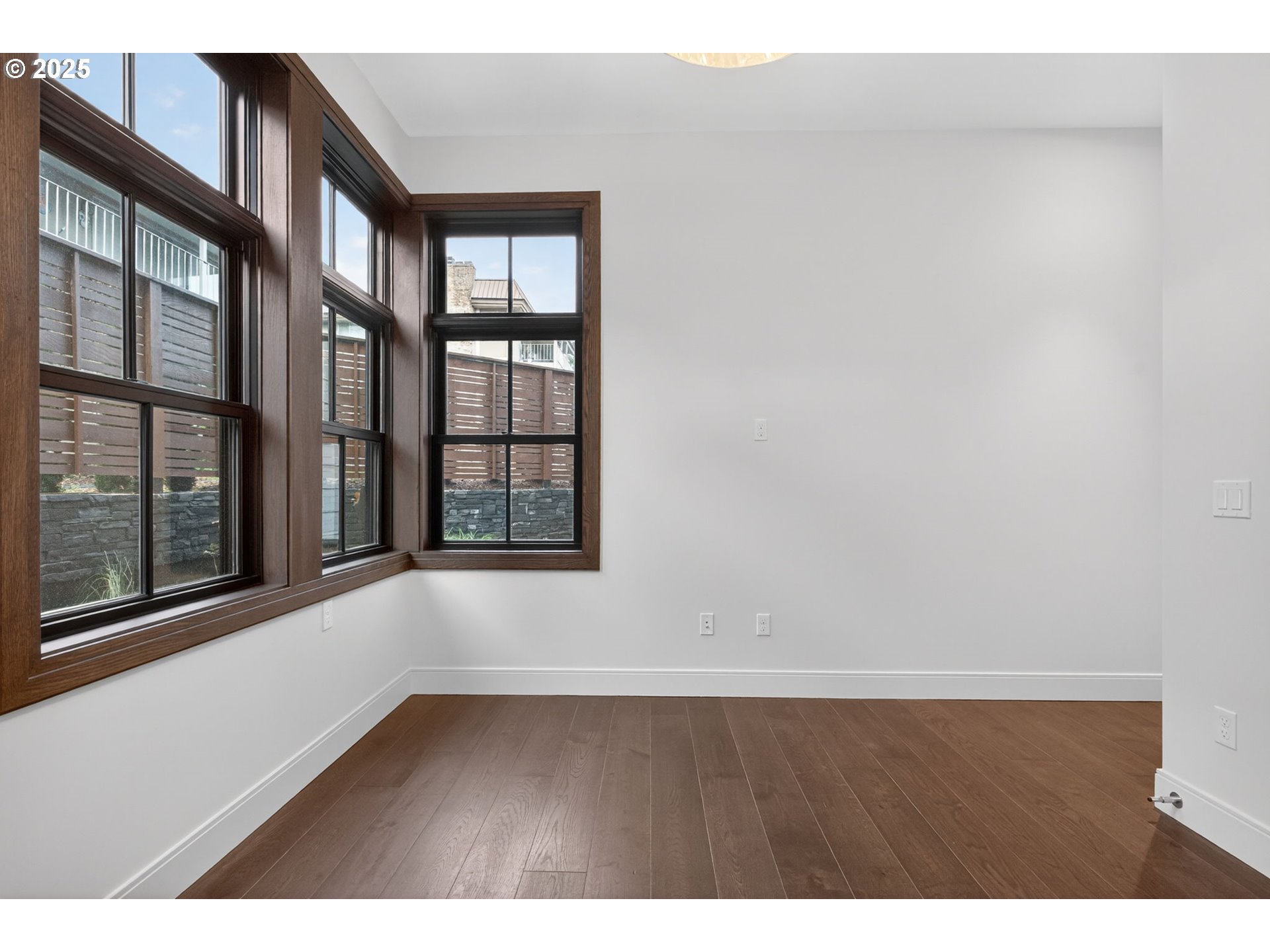 21 D Avenue, Unit 5 Lake Oswego, OR 97034 - Photo 33 of 48 Bathroom
