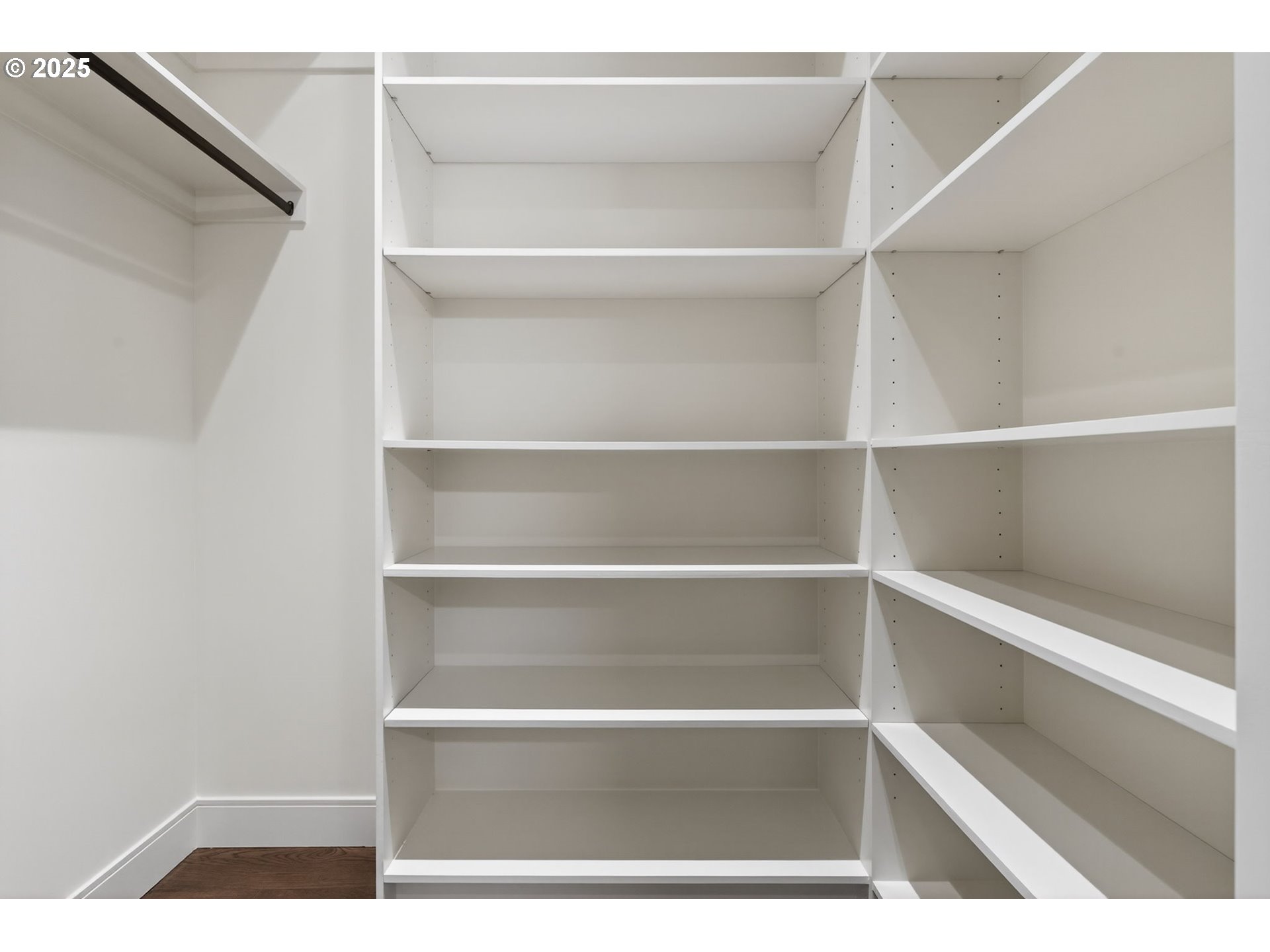 21 D Avenue, Unit 5 Lake Oswego, OR 97034 - Photo 41 of 48 Primary Bedroom