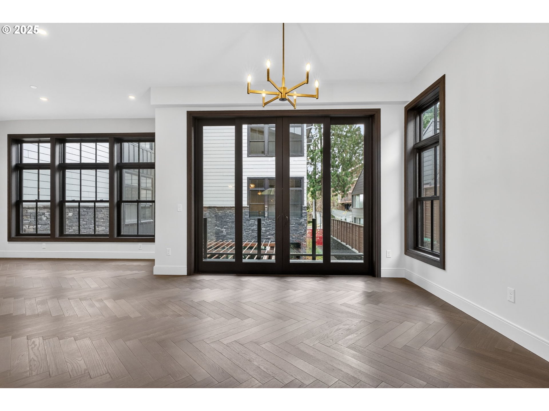 21 D Avenue, Unit 5 Lake Oswego, OR 97034 - Photo 5 of 48