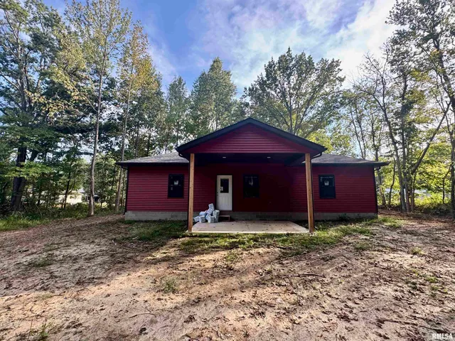 $275,000 | 208 Hall Street, Cambria, IL 62915