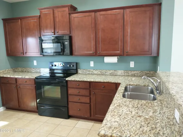 $2,350 | 38 Pennyroyal Way, Beaufort, SC 29906