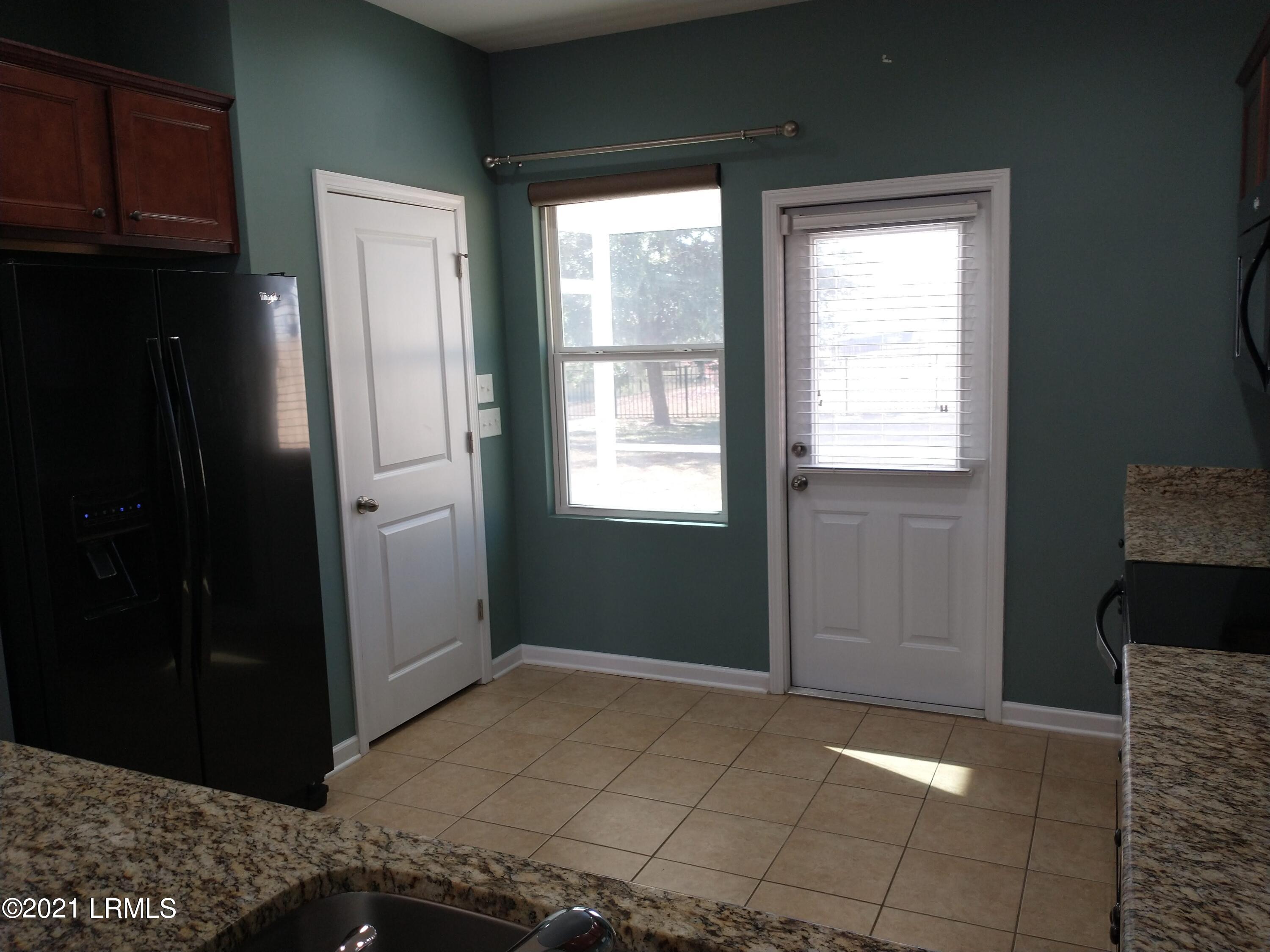 38 Pennyroyal Way Beaufort, SC 29906 - Photo 8 of 29 IMG_20211203_134100511