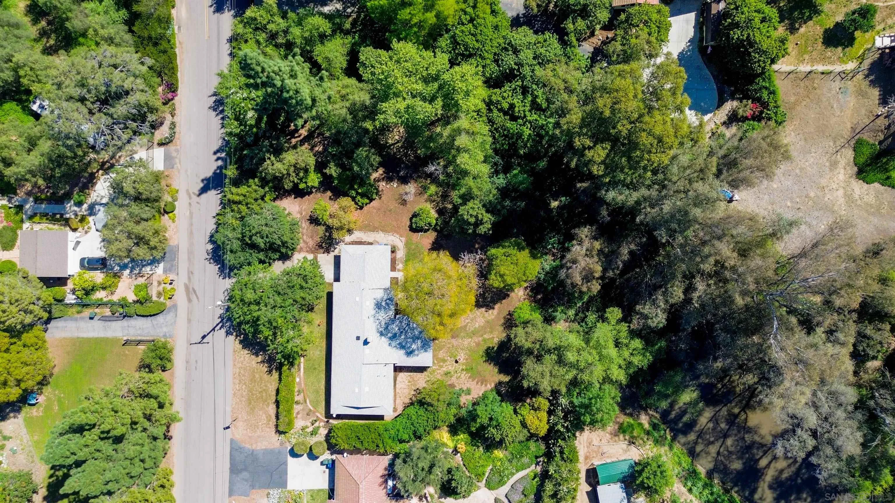 1027 Pepper Tree Lane Fallbrook, CA 92028 - Photo 33 of 37