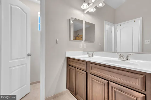 an empty room with window