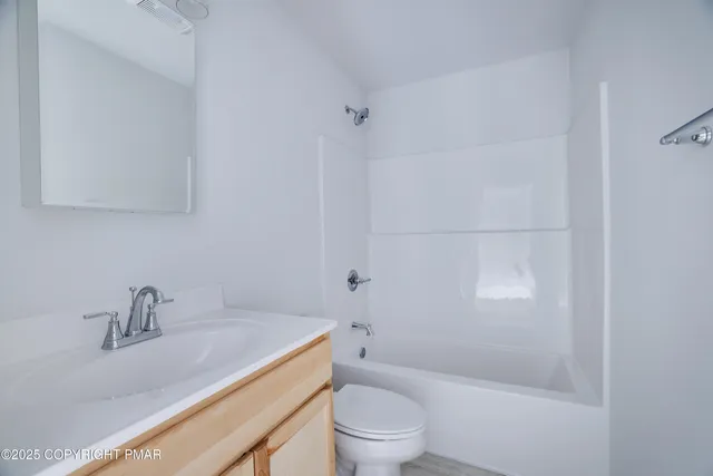 $2,250 | 8206 Natures Drive, Tobyhanna, PA 18466