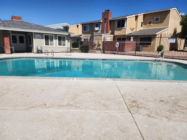 $1,500 | 510 North Alma School Road, Unit 207, Mesa, AZ 85201