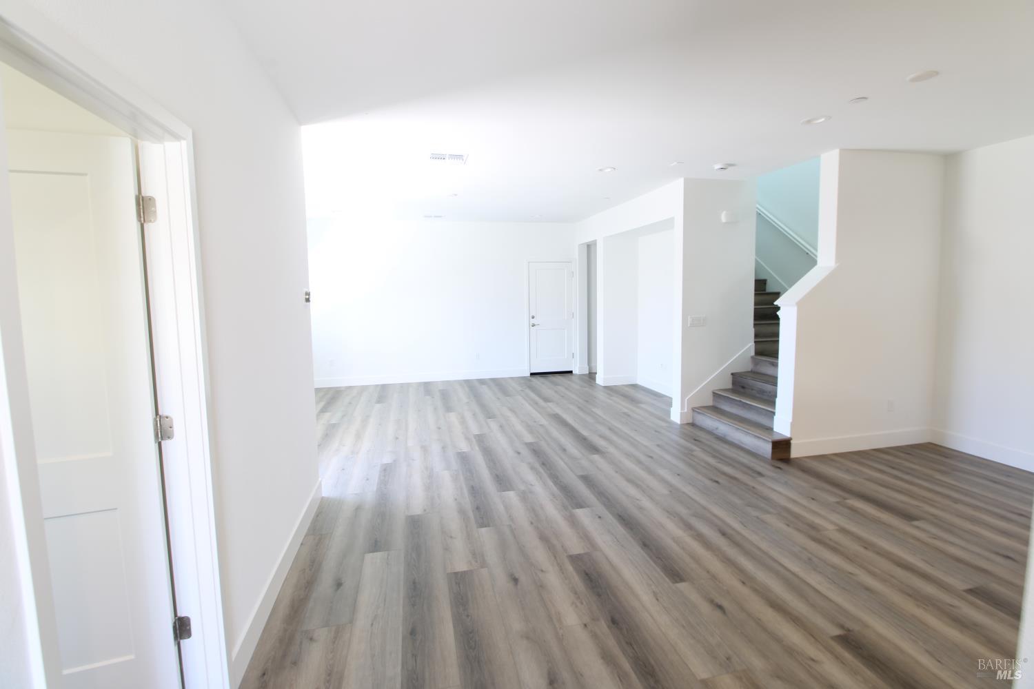 2716 Amora Circle Santa Rosa, CA 95407 - Photo 7 of 46