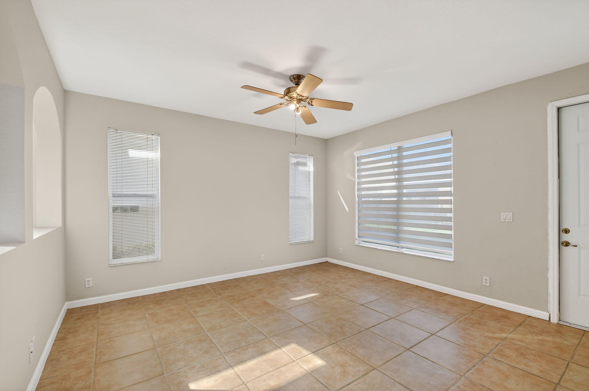 1053 Center Stone Lane Riviera Beach, FL 33404 - Photo 7 of 51 Dining Area