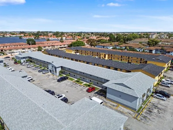 $240,000 | 6121 West 24th Avenue, Unit 211, Hialeah, FL 33016