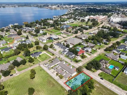 $387,750 | 801 St Anthony Street, Unit E, Lake Charles, LA 70601