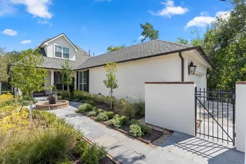 $387,750 | 801 St Anthony Street, Unit E, Lake Charles, LA 70601