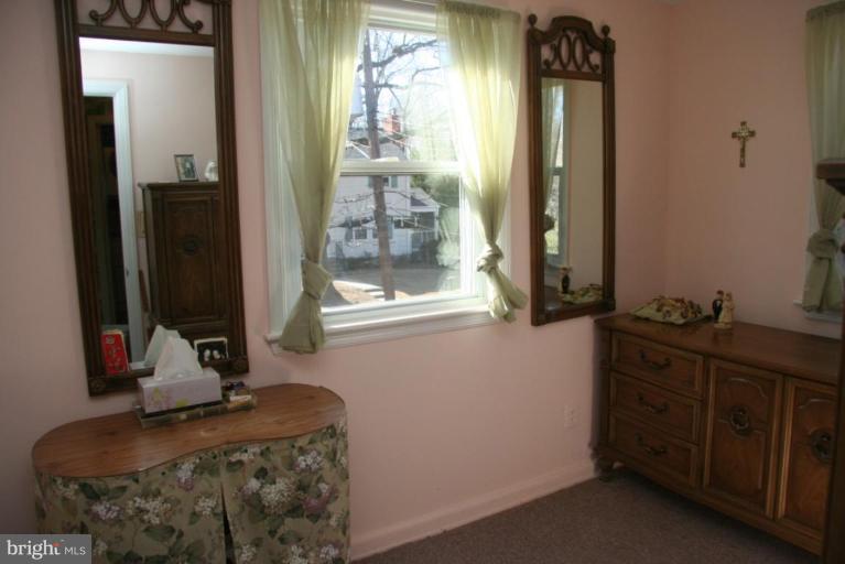 2711 Emmet Road Silver Spring, MD 20902 - Photo 17 of 30 Bath #3