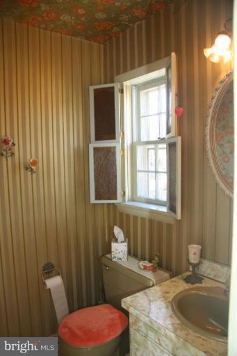 2711 Emmet Road Silver Spring, MD 20902 - Photo 29 of 30 Bath #2
