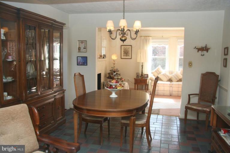 2711 Emmet Road Silver Spring, MD 20902 - Photo 6 of 30 Dining Room