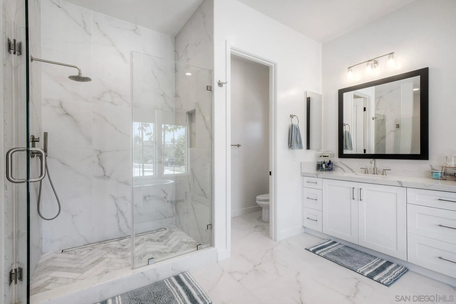 655 Hamilton Lane Escondido, CA 92029 - Photo 18 of 33 Primary Bath/Spa