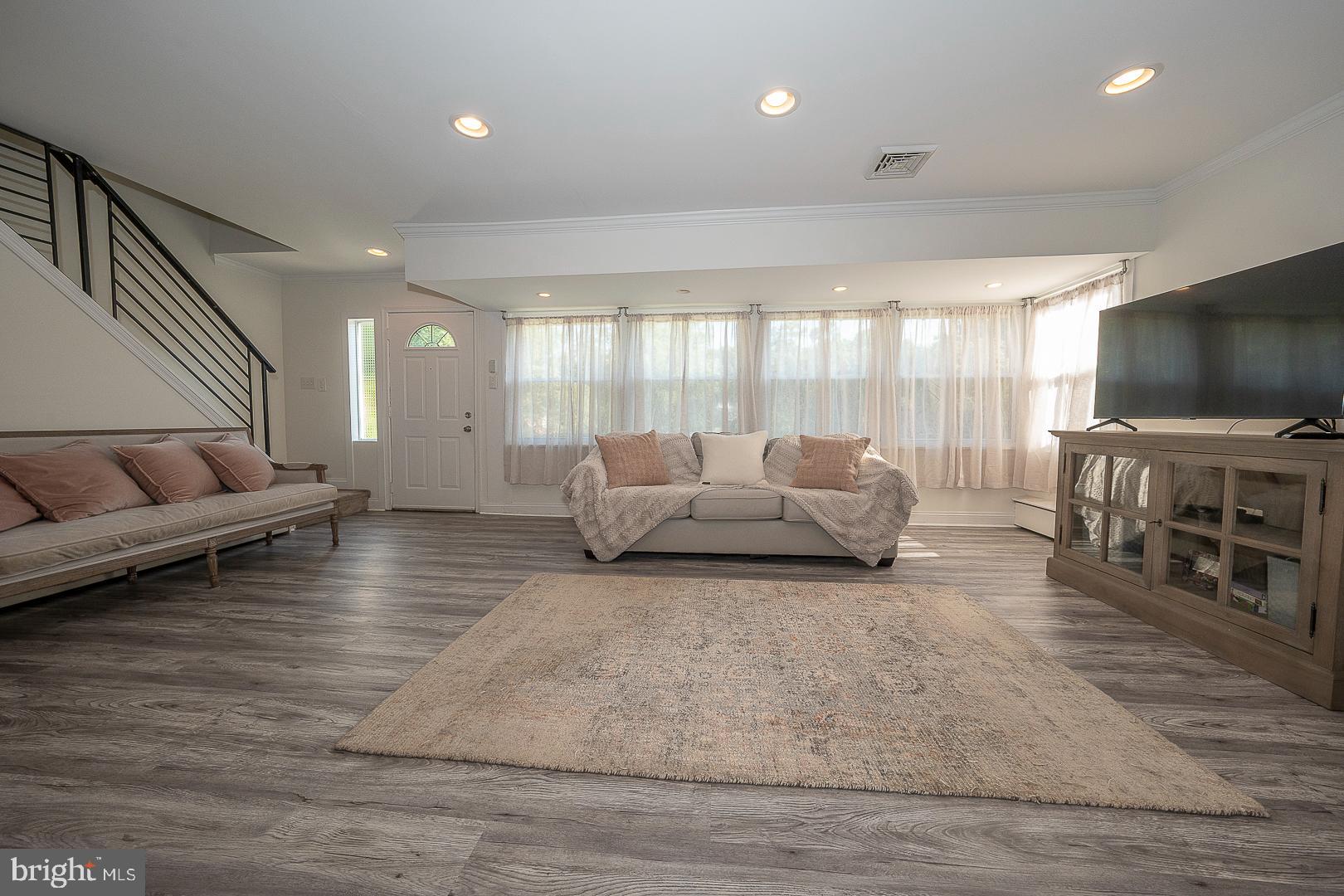 8631 Patton Road Glenside, PA 19038 - Photo 8 of 41 Gallery Image 8