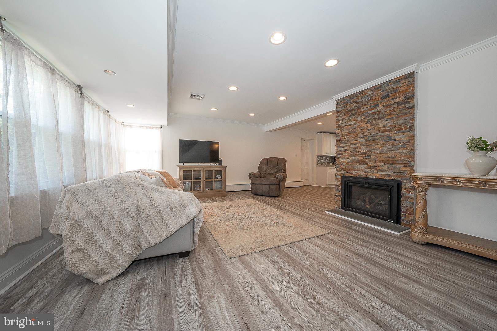8631 Patton Road Glenside, PA 19038 - Photo 9 of 41 Gallery Image 9