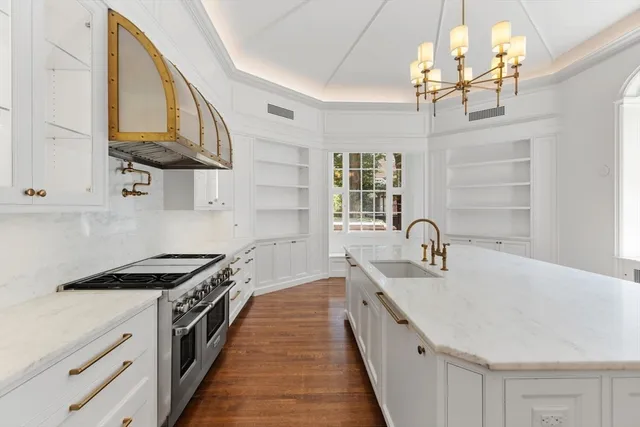 $6,495,000 | 20 Chestnut Street, Unit 1, Boston, MA 02108