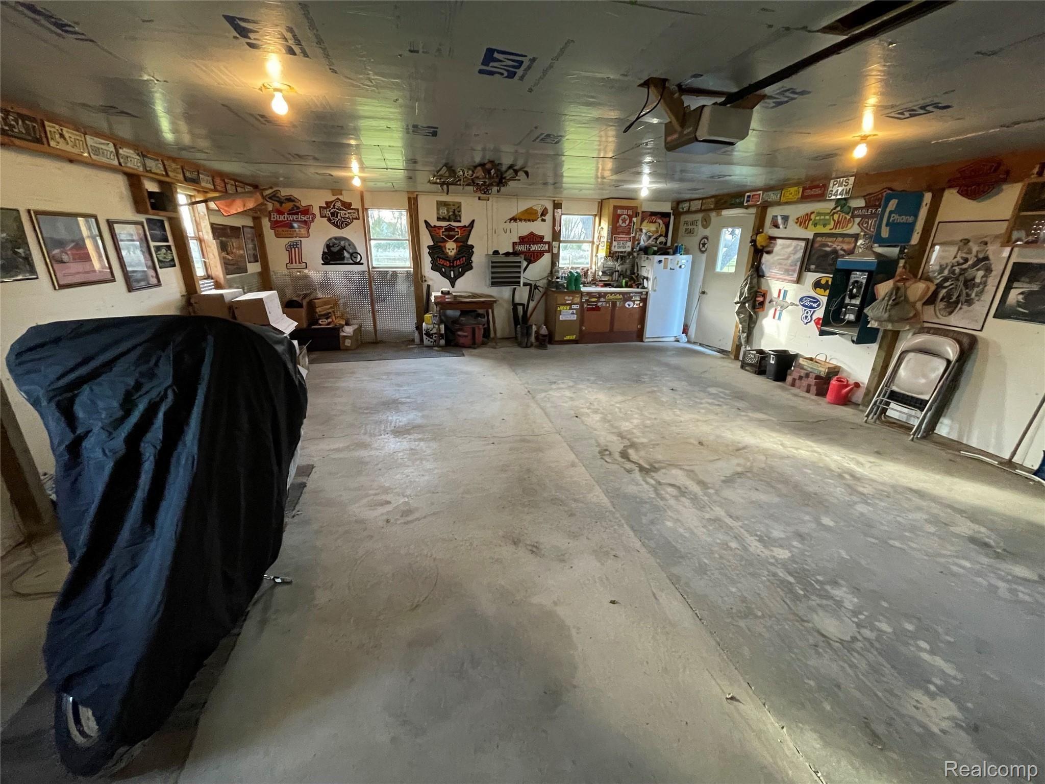 8191 Oatman Road Avoca, MI 48006 - Photo 10 of 55 8191 Oatman Garage2.jpg