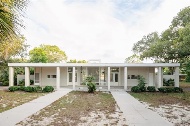 $819,900 | 1938 South Highland Park Drive, Lake Wales, FL 33898