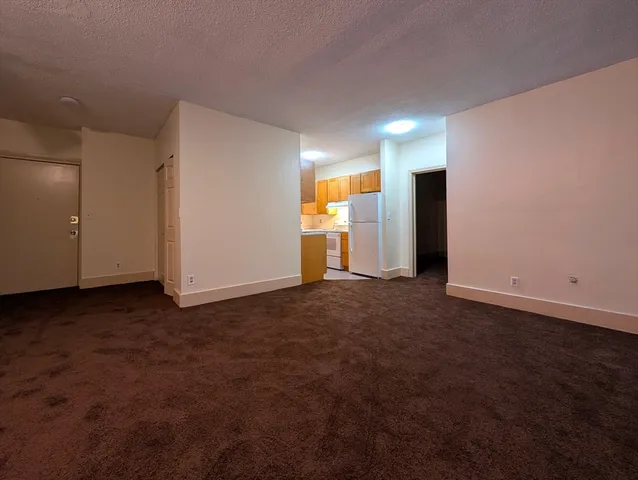 $84,900 | 140 Chestnut Street, Unit 210, Springfield, MA 01103