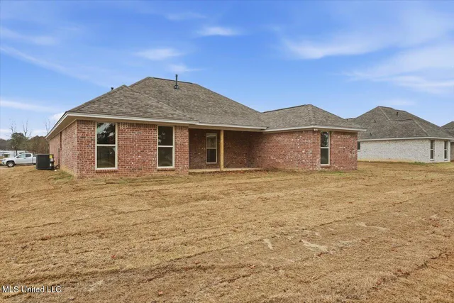$319,999 | 565 Patrick Farms Drive, Pearl, MS 39208
