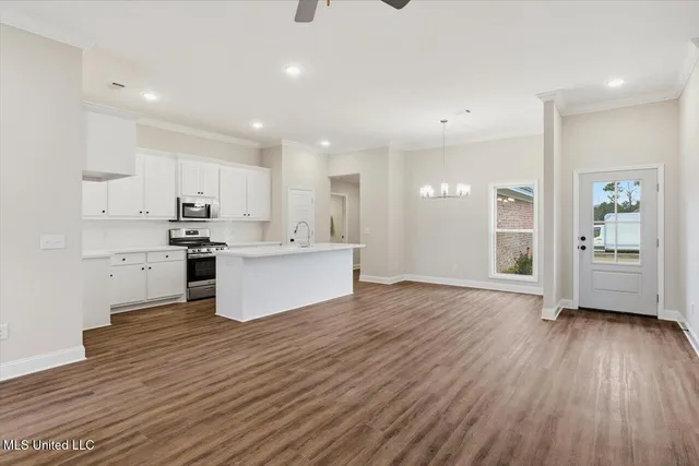 $319,999 | 565 Patrick Farms Drive, Pearl, MS 39208