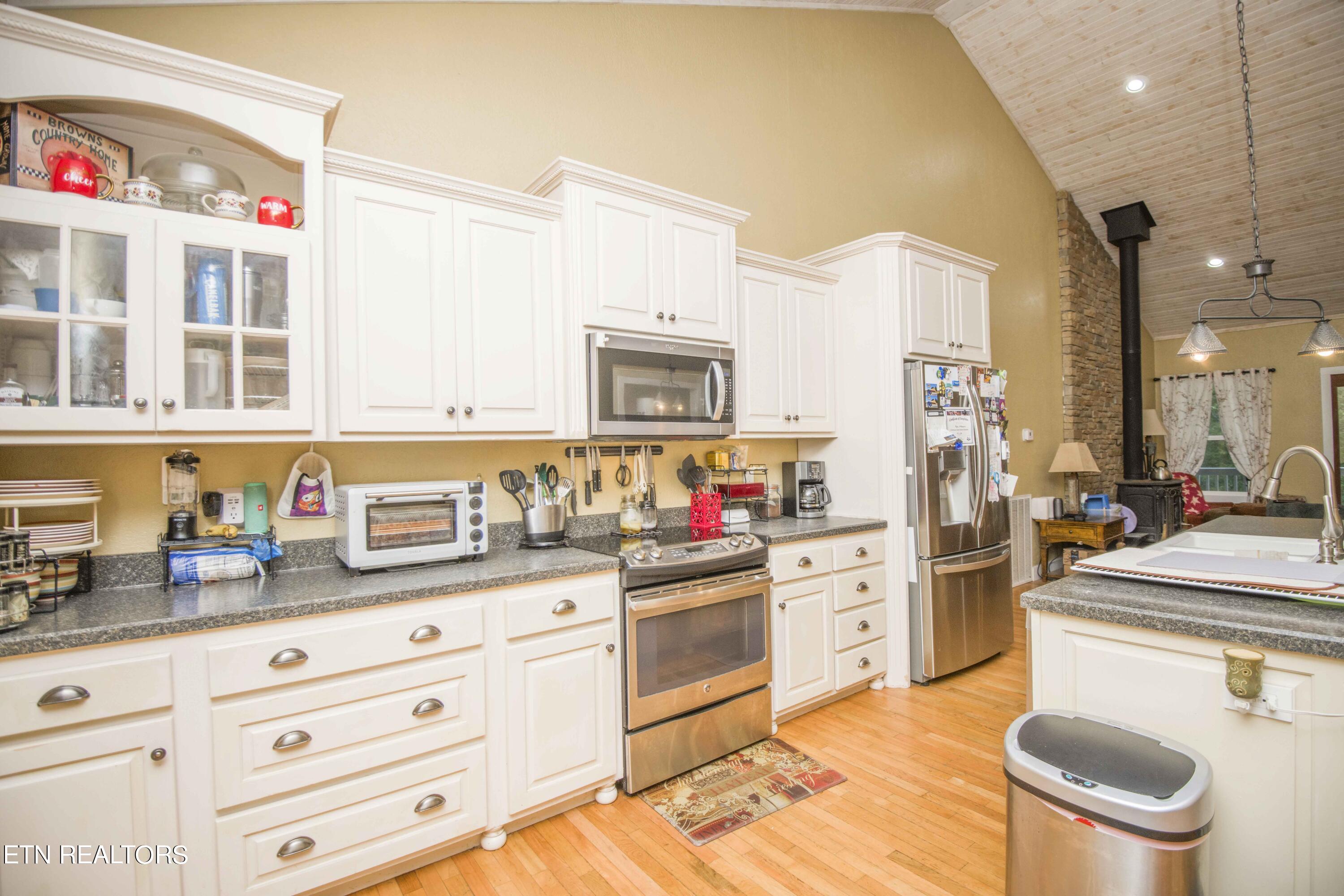 565 Indian Gap Road Andersonville, TN 37705 - Photo 12 of 42 kitchen 2_1