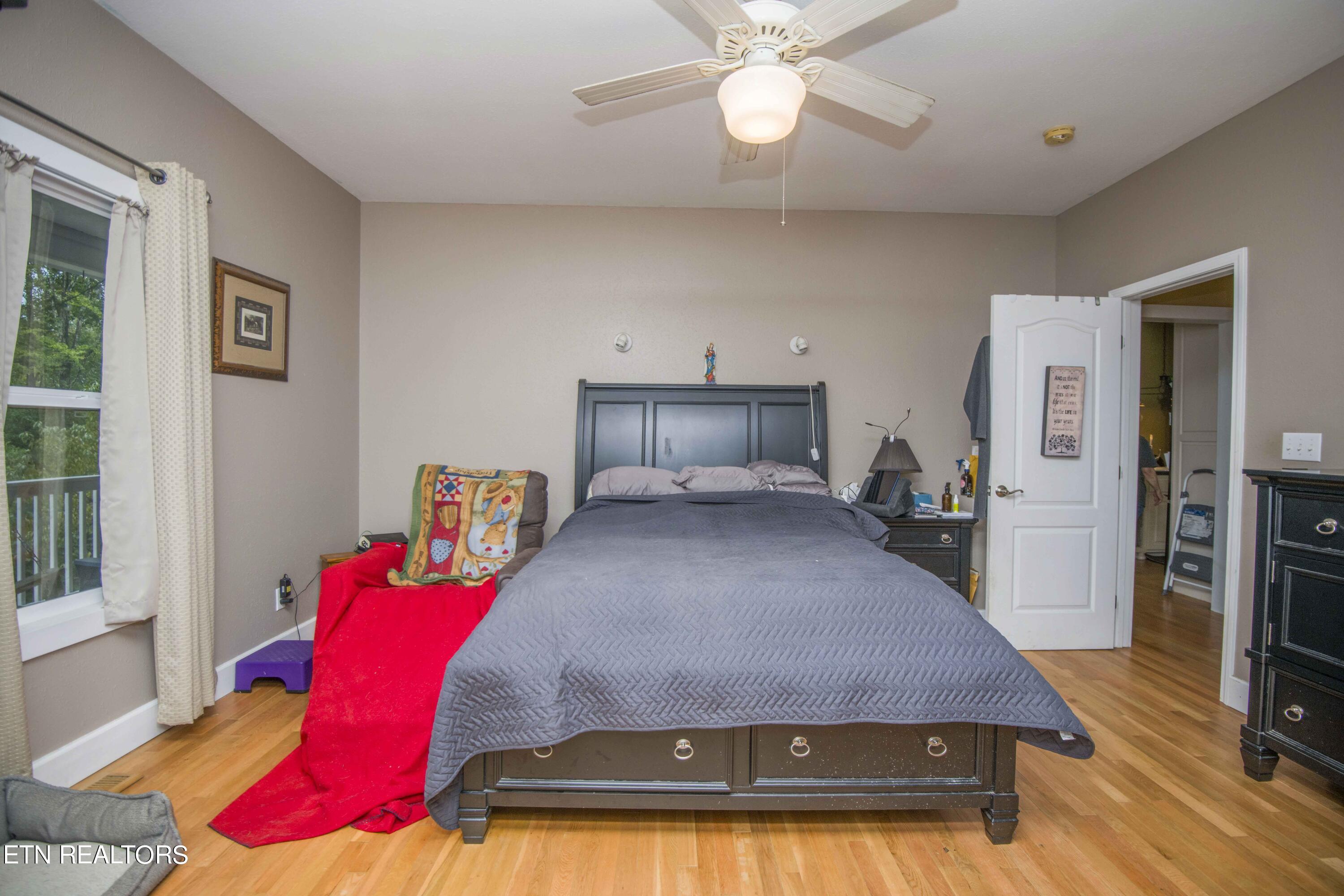 565 Indian Gap Road Andersonville, TN 37705 - Photo 17 of 42 master bed 2_1