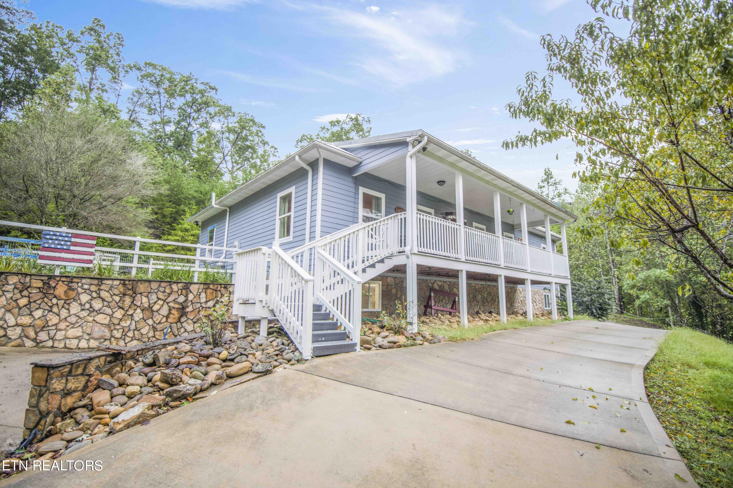 565 Indian Gap Road Andersonville, TN 37705 - Photo 2 of 42 exterior 2_1